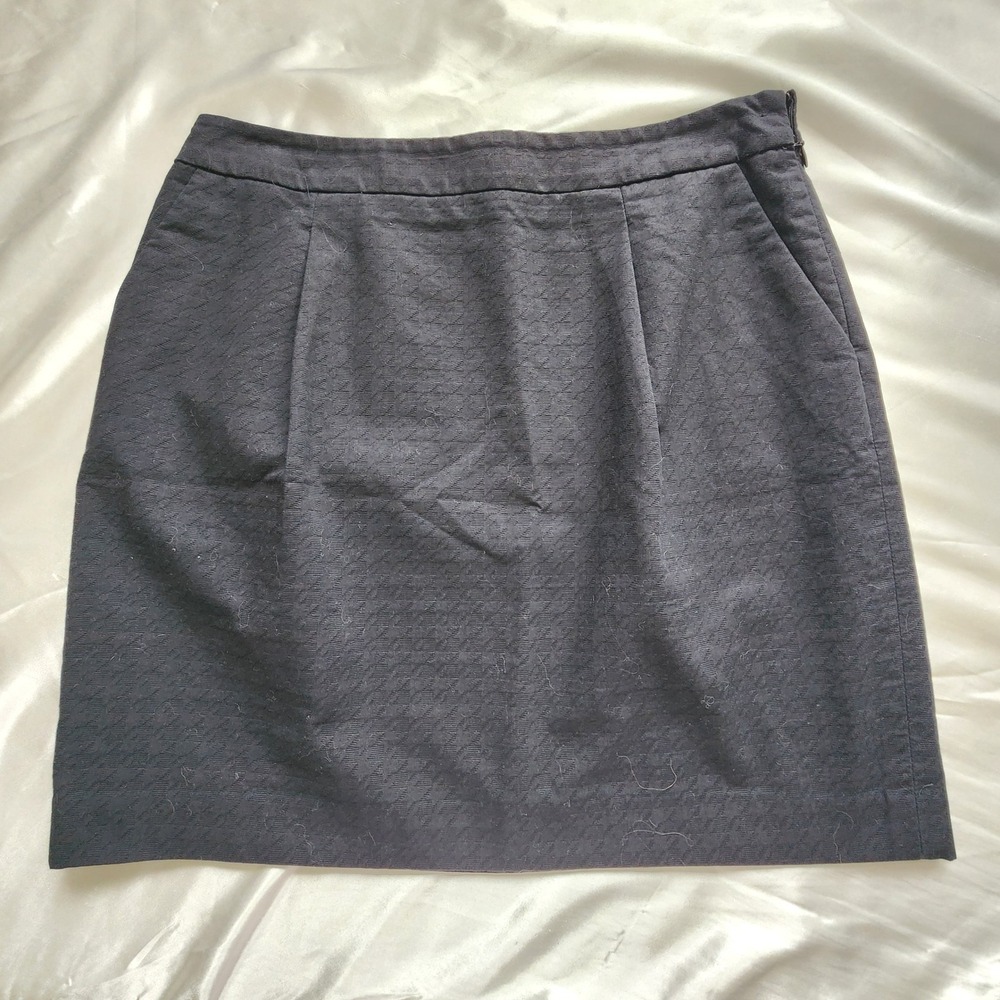 Ann Taylor LOFT Black Textured‎ Jacquard Mini Skirt Side Pockets Size 6